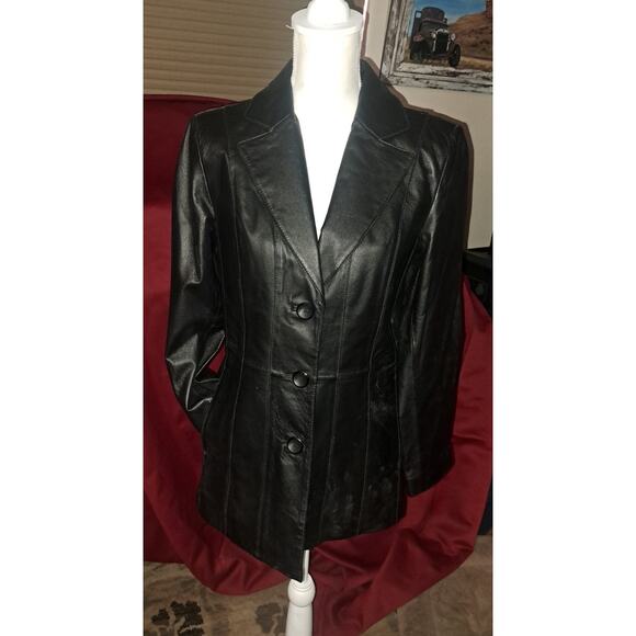 Gorgeous Worthington Black Leather Ladies 3 button Lined Jacket Sz Small - Picture 3 of 8